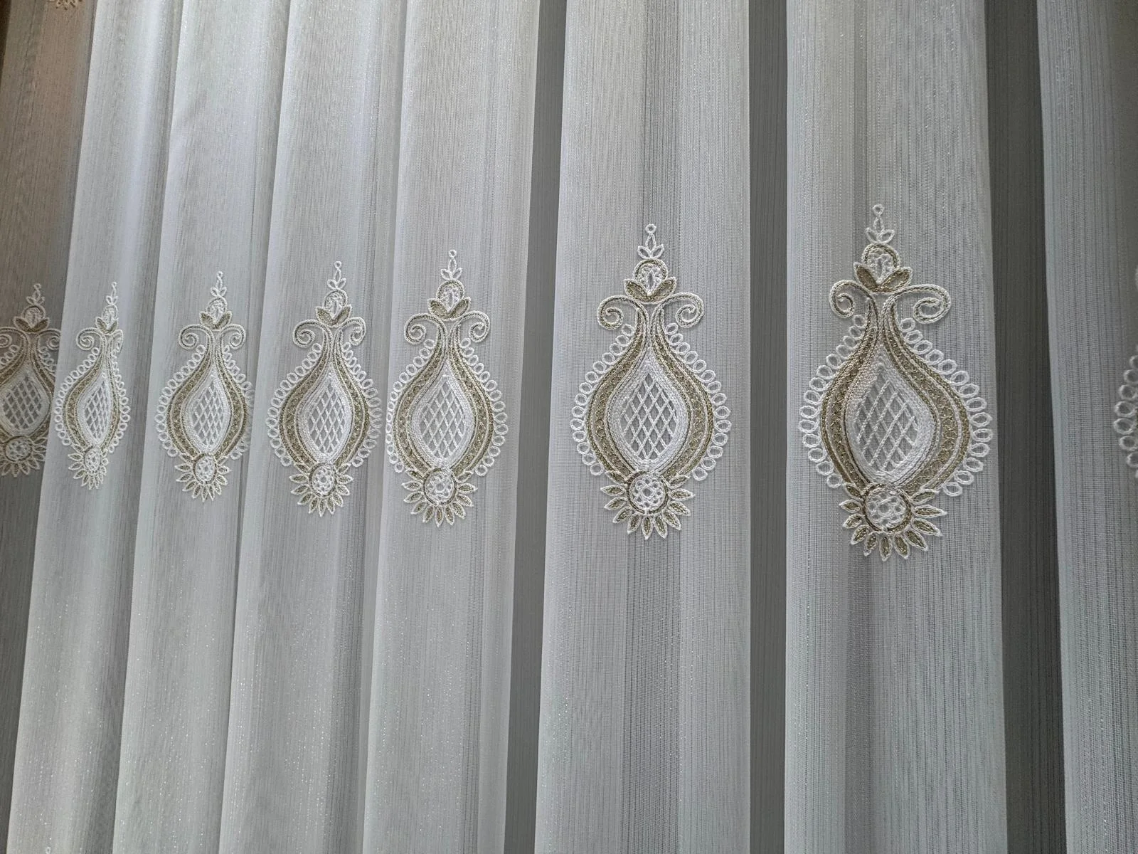 NİVEMESHOME SARDES 703 GOLD 1/3 PİLELİ TÜL PERDE
