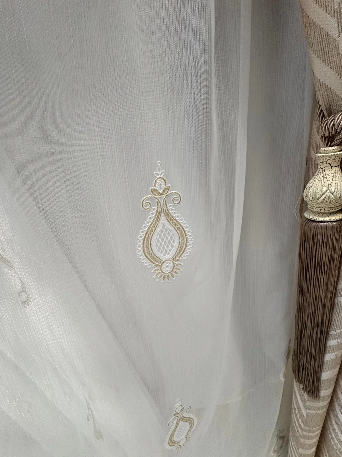 NİVEMESHOME SARDES 703 GOLD 1/3 PİLELİ TÜL PERDE