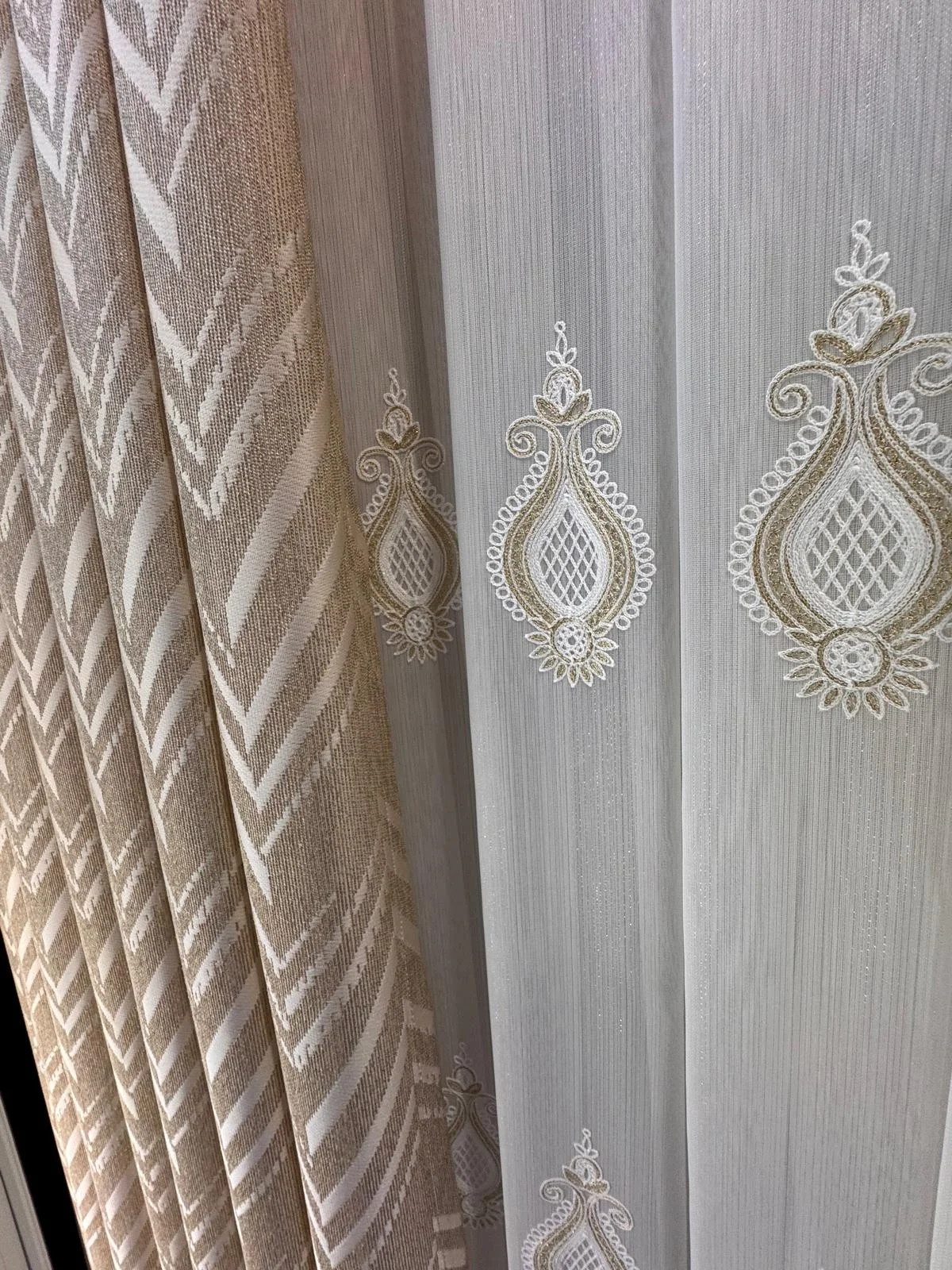 NİVEMESHOME SARDES 703 GOLD 1/3 PİLELİ TÜL PERDE
