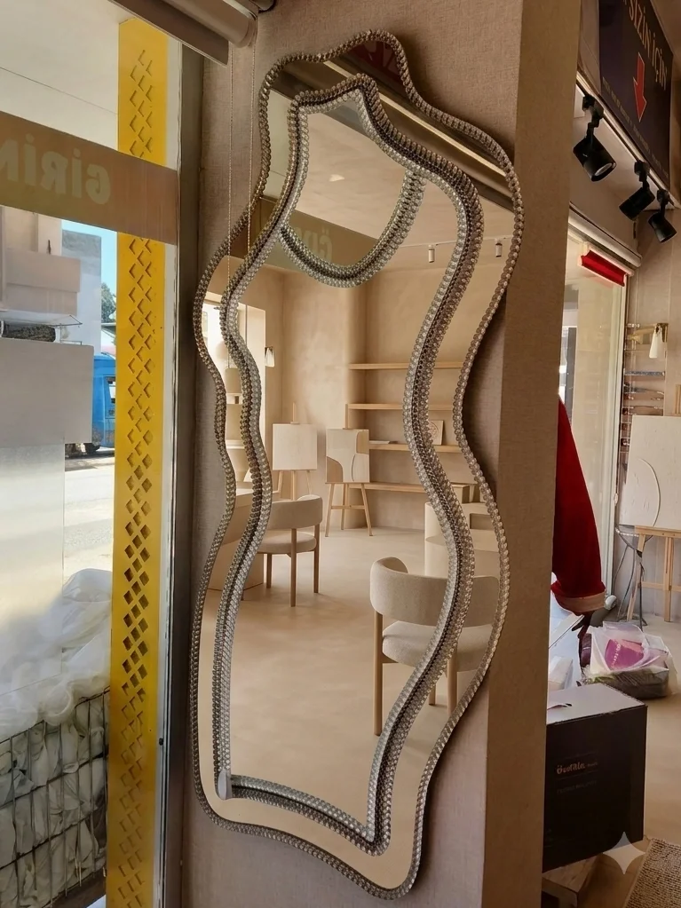NİVEMESHOME TAŞLI 64X184 DEKORATİF BOY AYNASI
