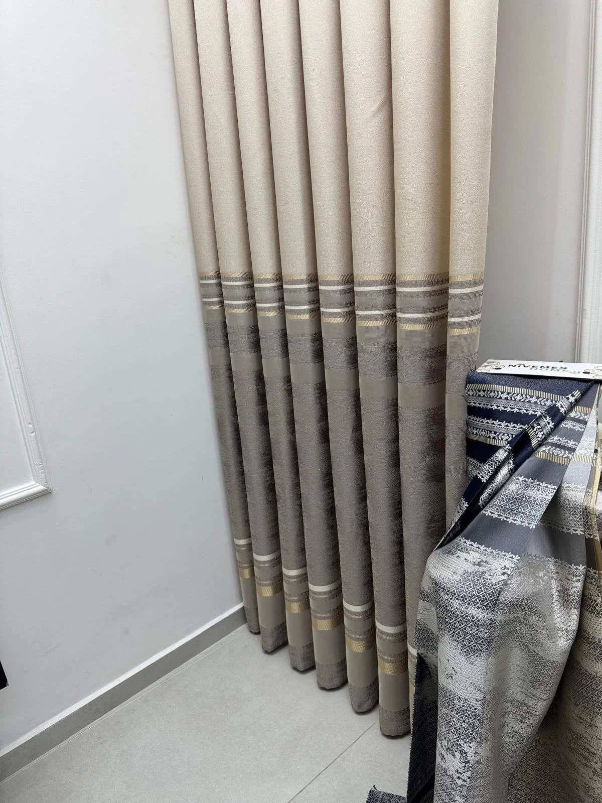 NİVEMESHOME URLA V-5202 VİZON 1/3 SIK PİLELİ FON PERDE APM
