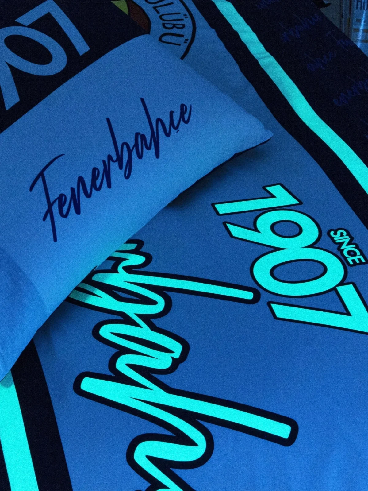 TAÇ FENERBAHÇE 1907 GLOW TEK KİŞİLİK NEVRESİM TAKIMI LİSANSLI