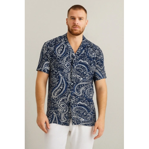 Erkek Mavi Beyaz Desenli Gömlek