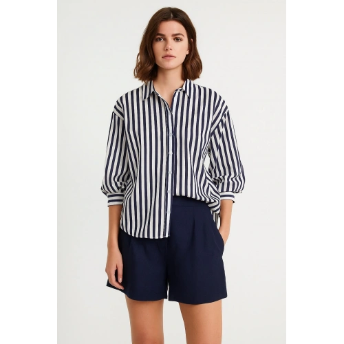 Kadın Beyaz Çizgili Gömlek