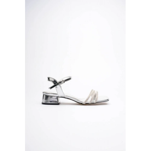 Kadın Gümüş Taş Detaylı Kalın Topuklu Şık Sandalet TR20MY26E