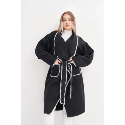 Kadın Siyah Kuşaklı Kaşe Kaban