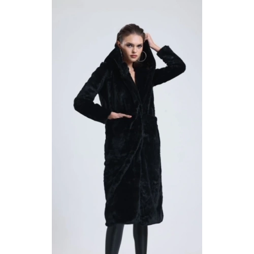 Kadın Parlak Siyah Peluş Kaban