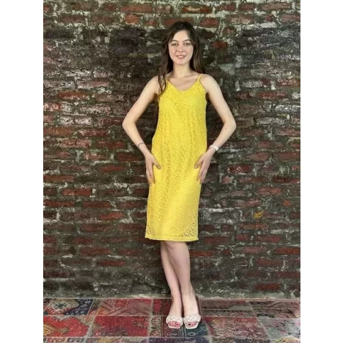 Kadın Sarı Güpür Askılı Elbise