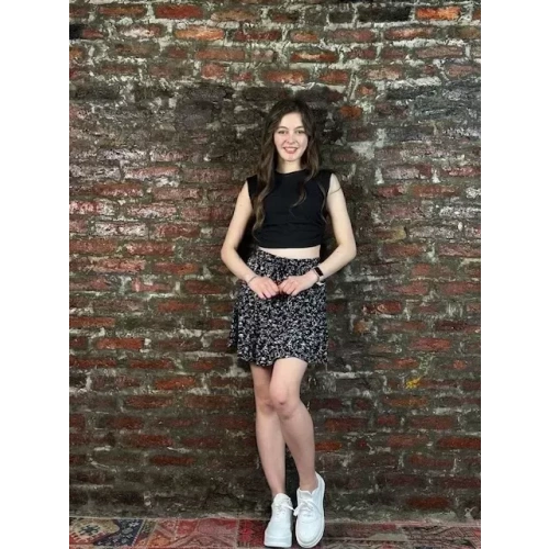 Kadın Siyah Beyaz Desenli Şort Etek