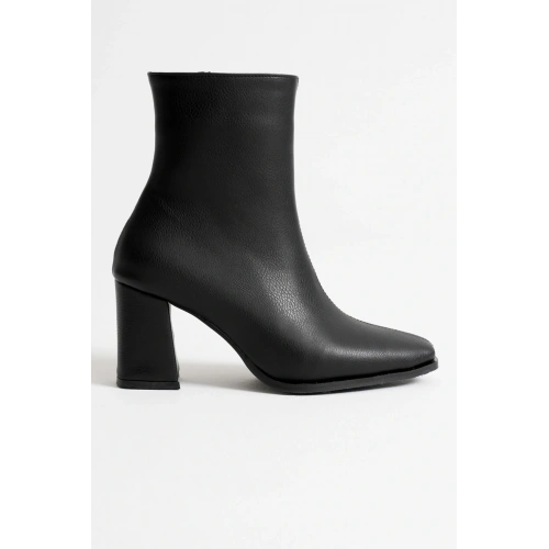 Muso Kadın Siyah Topuklu Bot