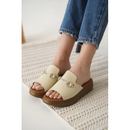 Nelly Bej Hakiki Deri Terlik