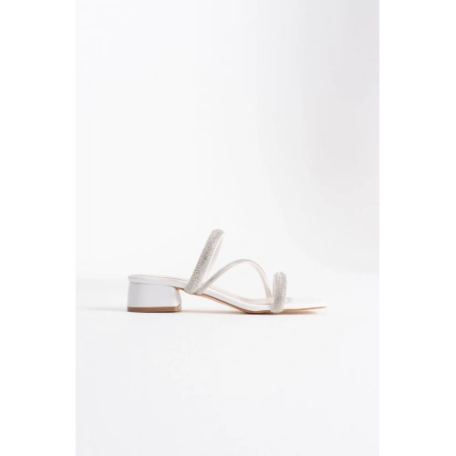 Tanya Beyaz Kadın Taşlı Terlik