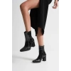 Muso Kadın Siyah Rugan Topuklu Bot