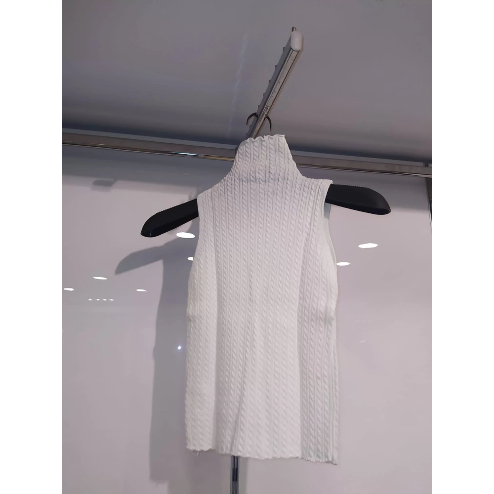 Kadın Beyaz Sıfır Kol Triko Kazak