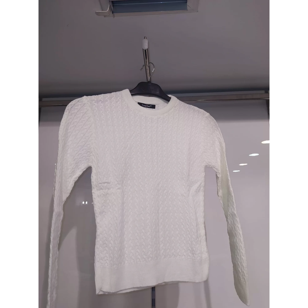 Kadın Beyaz Triko Kazak