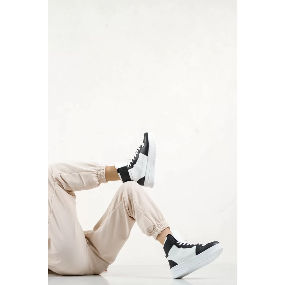 Kadın Siyah-Beyaz Bilek Boy Spor Ayakkabı