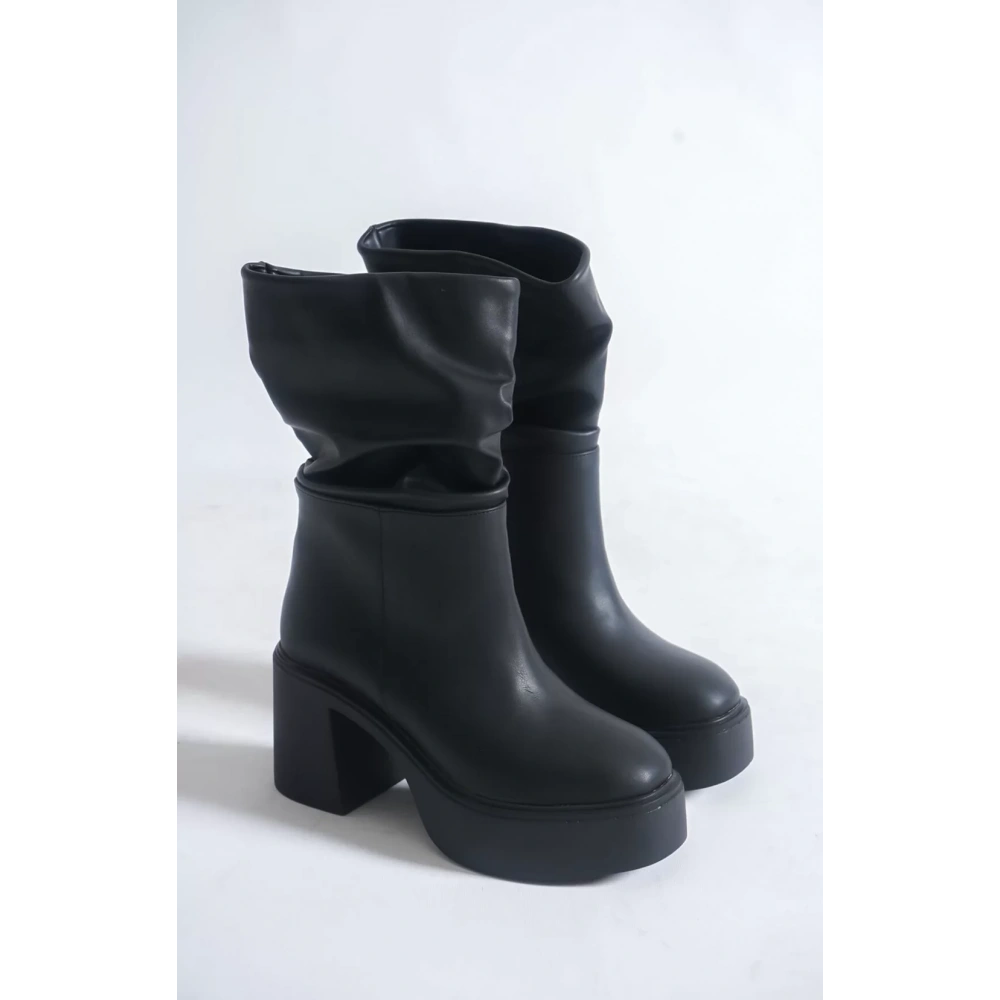 Kadın Siyah Bilekten Büzgülü Bot