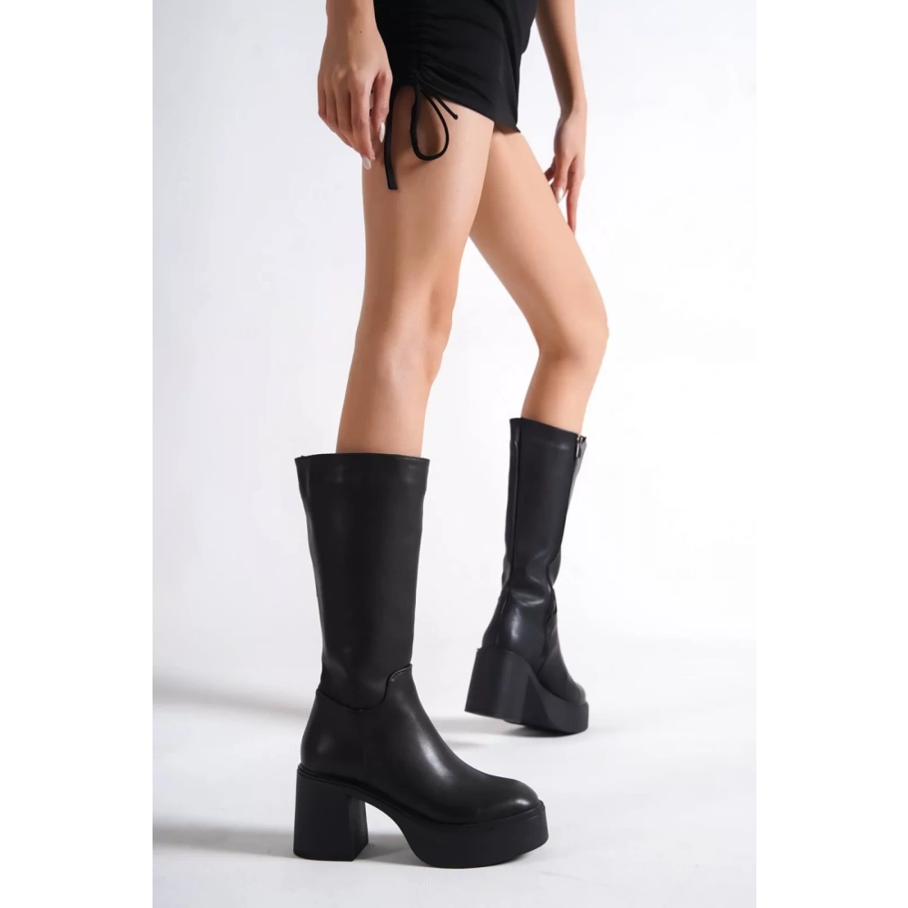 Kadın Siyah Uzun Bot