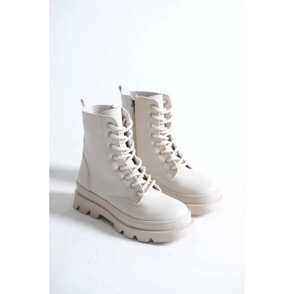 Kadın Ten Rengi Bağcıklı Bot