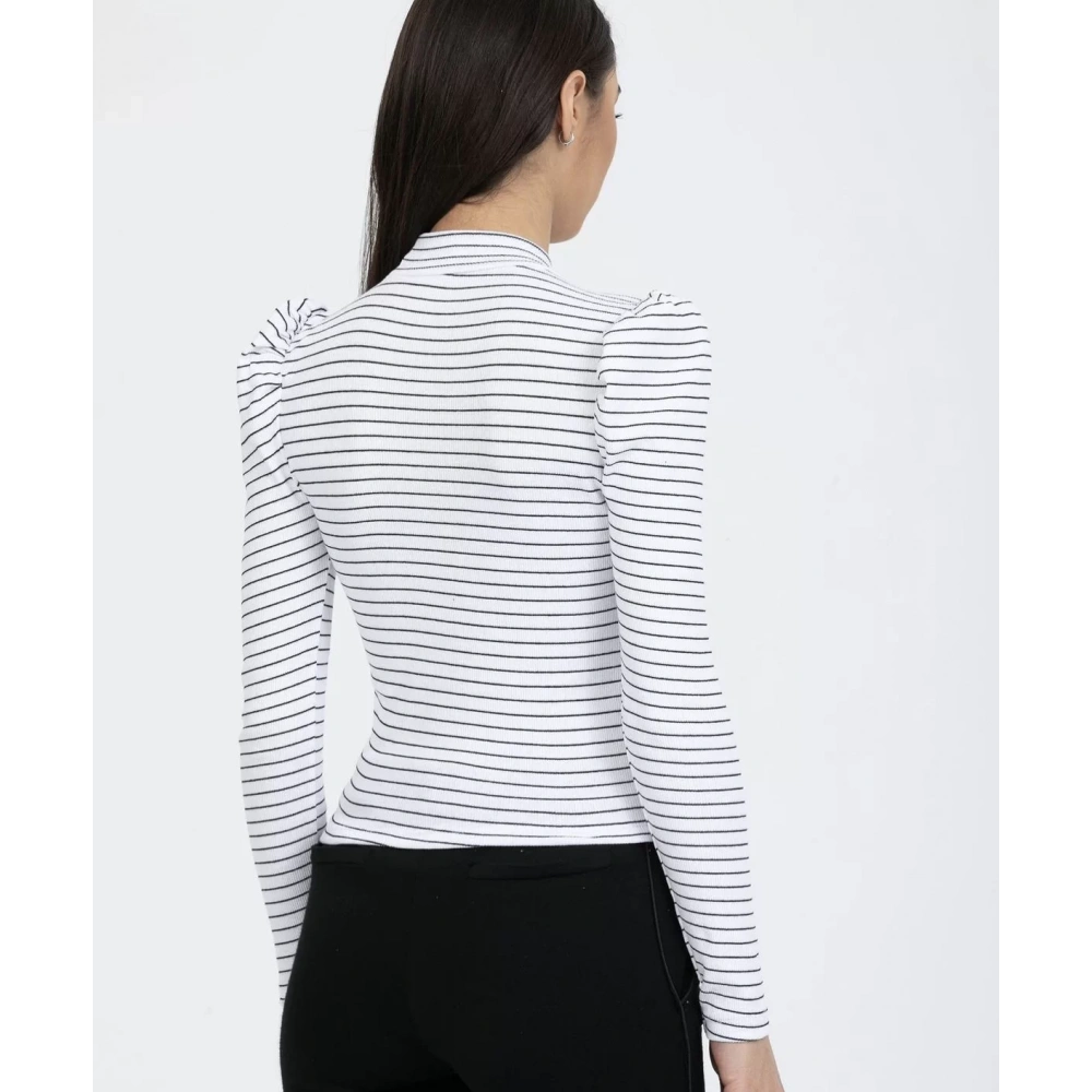 Kadın Zincir Aksesuarlı Siyah Çizgili Beyaz Triko Kazak