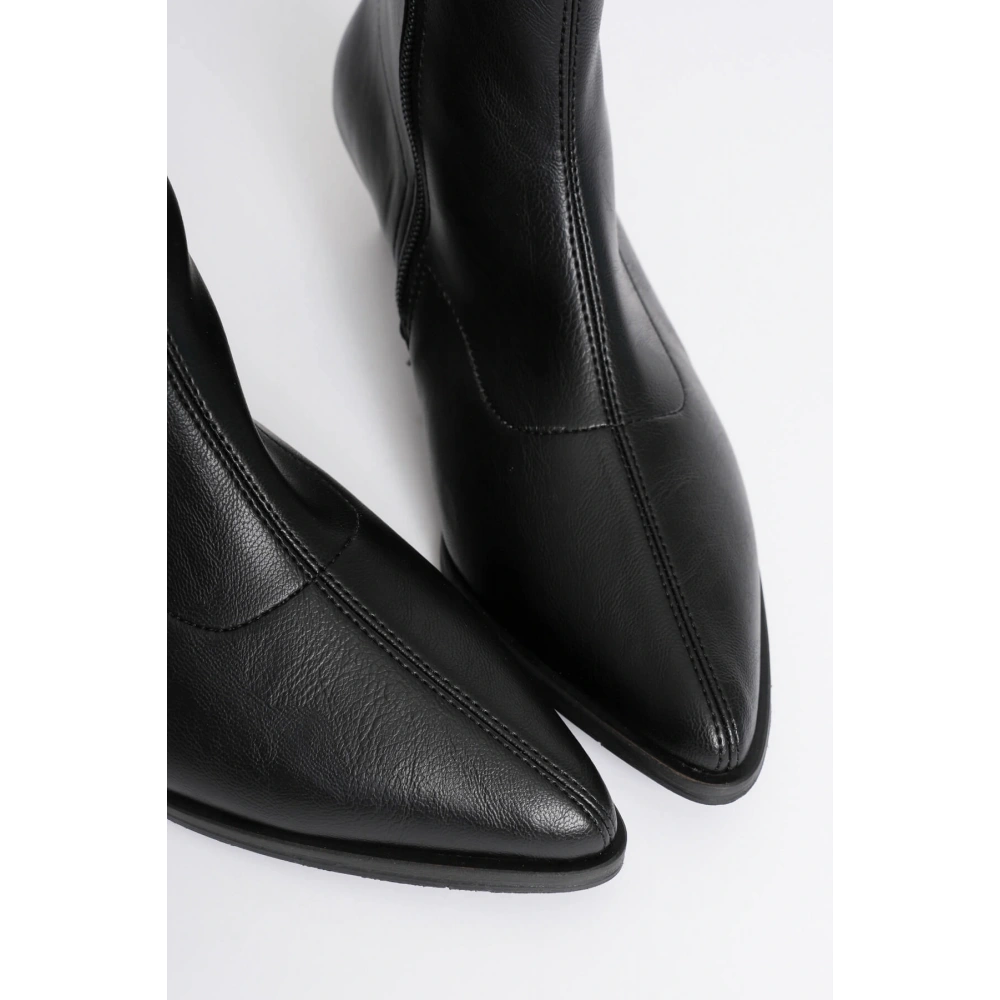 Kadın Siyah Topuklu Bot TR23MK01A