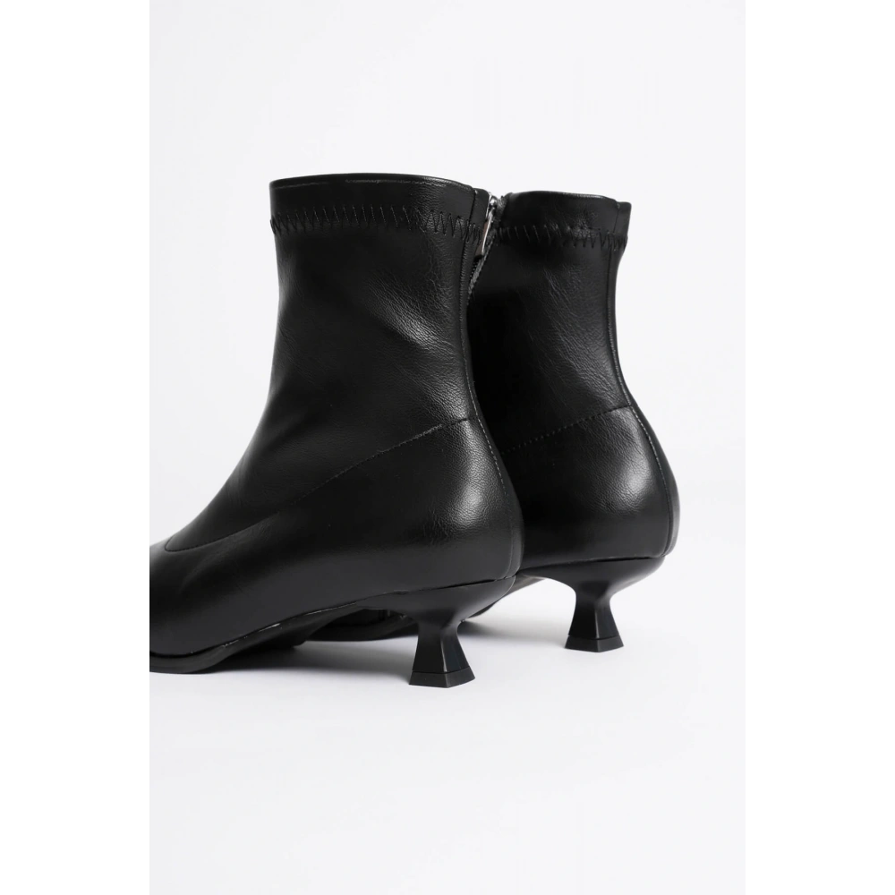 Ariana Kadın Siyah Topuklu Bot