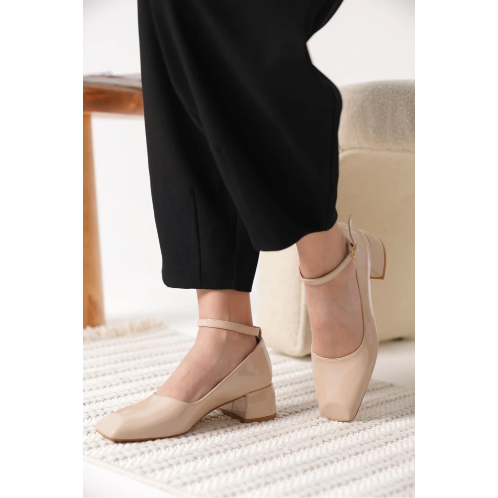 Bej Rugan Kadın Topuklu Ayakkabı TR18MS16B