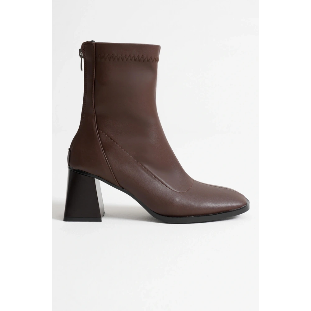 Acı Kahve Kalın Topuklu Streç Bot TR08MK01C