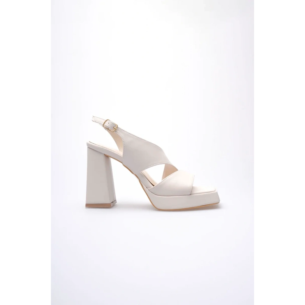 Bej Kadın Topuklu Platform Sandalet TR12MY04C