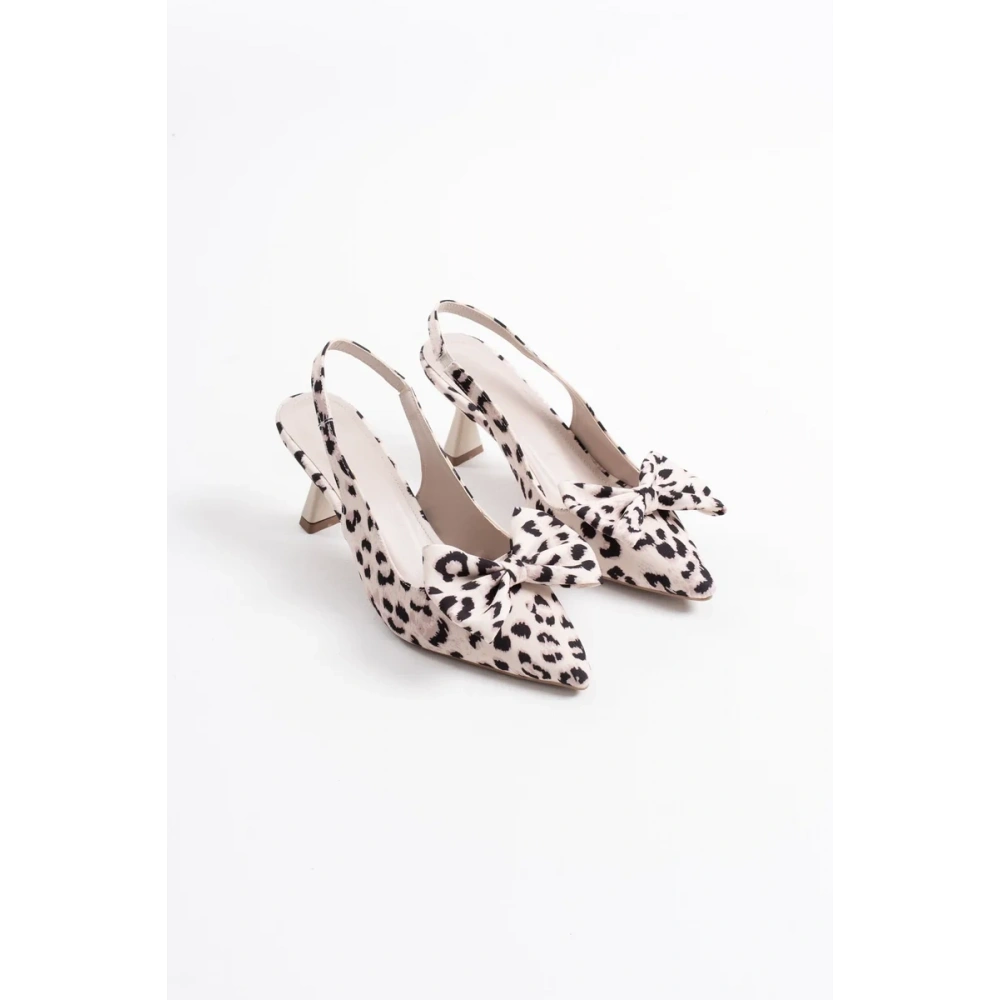 Bej Leopar Fiyonklu Kitten Topuklu Slingback Kadın Ayakkabı TR08MS24E