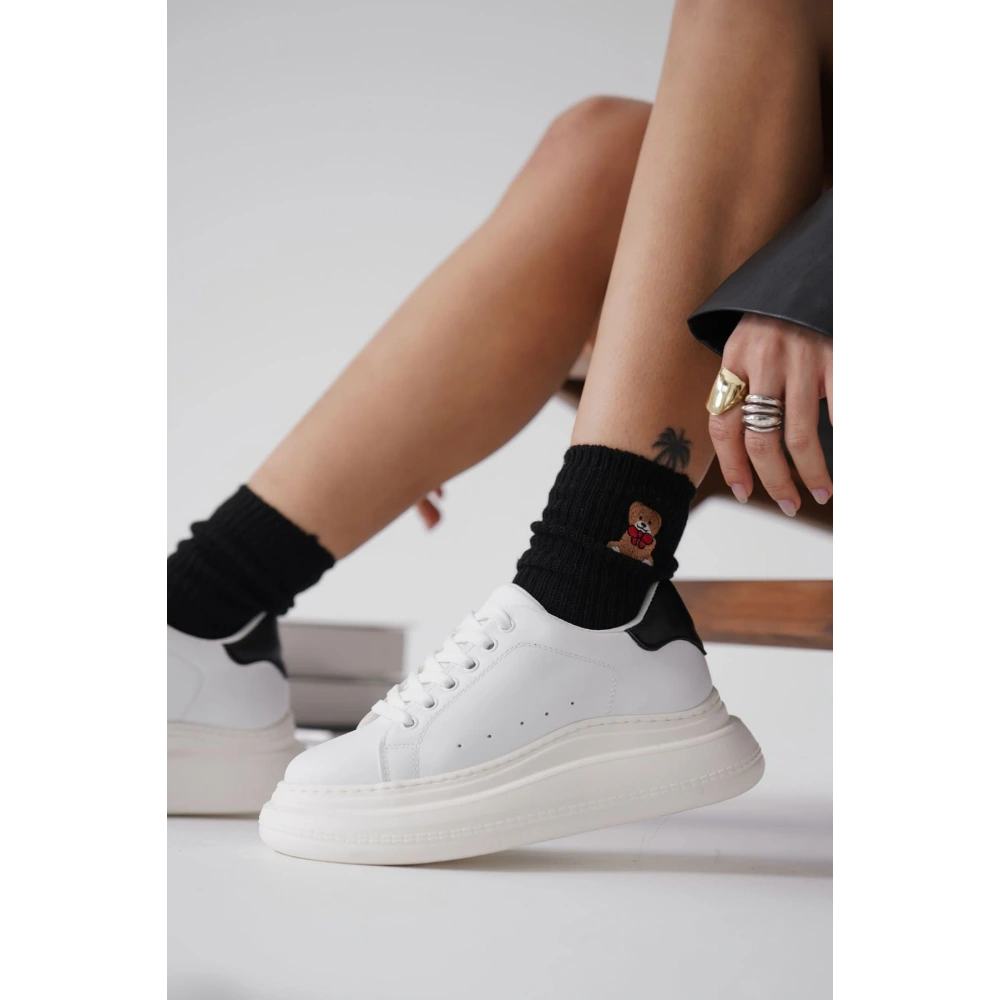 Bella Beyaz Arkası Siyah Kadın Spor Ayakkabı