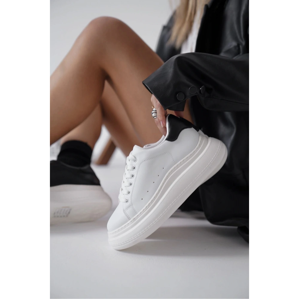 Bella Beyaz Arkası Siyah Kadın Spor Ayakkabı