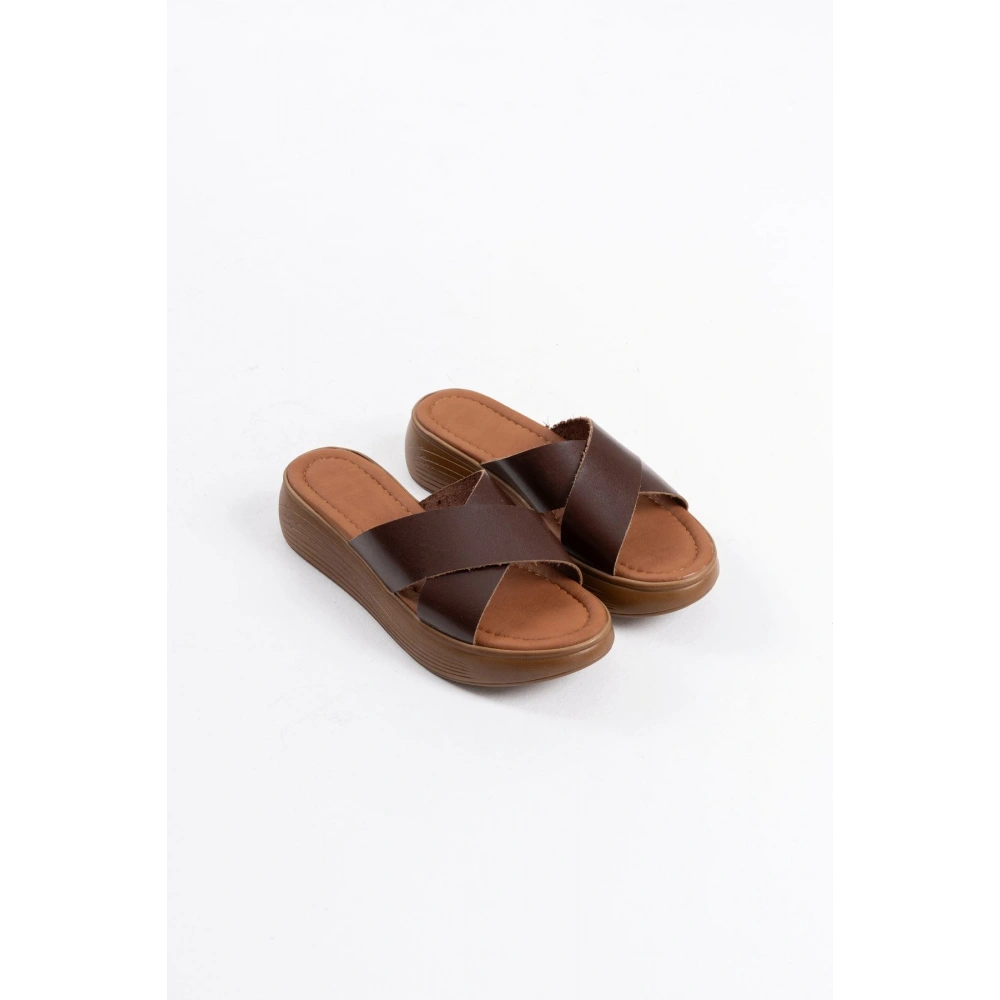 Acı Kahve Hakiki Deri Terlik TR31MY54L