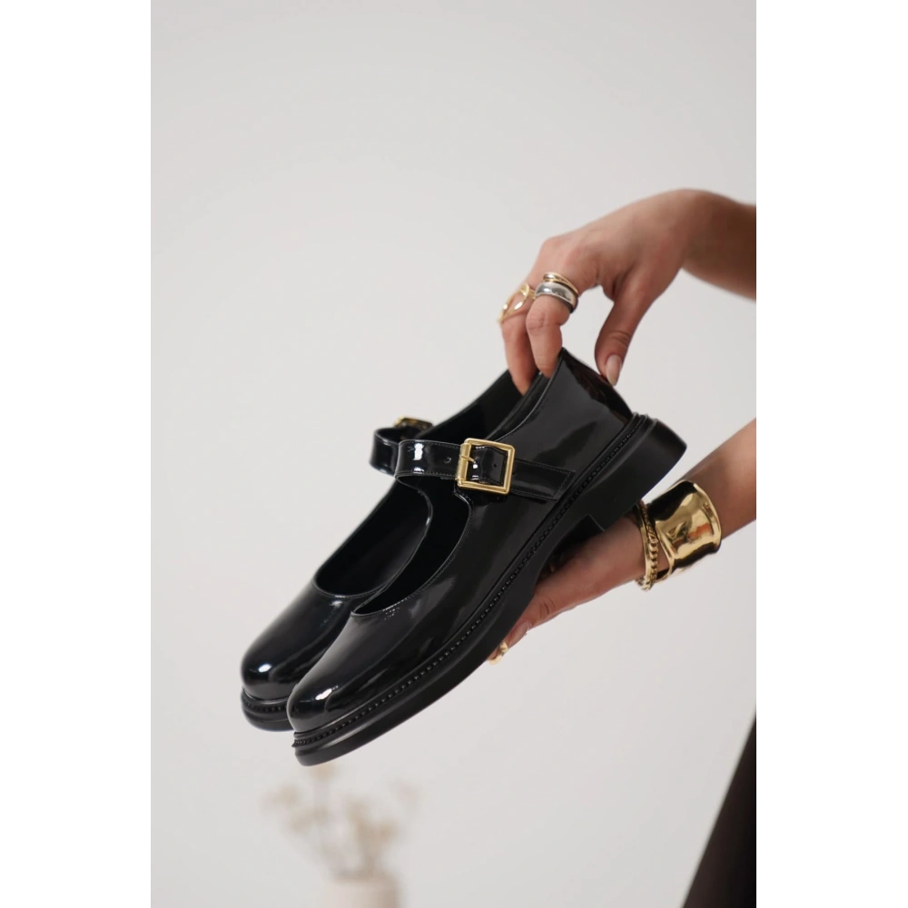 Briana Siyah Rugan Toka Detaylı Mary Jane Ayakkabı