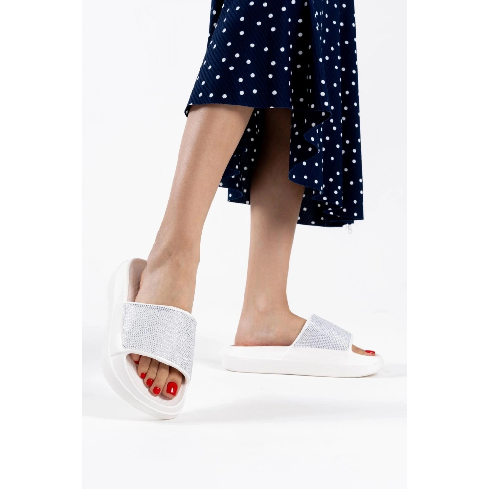 Carson Kadın Taş Detaylı Yazlık Terlik