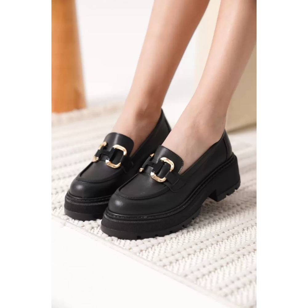 Kadın Siyah Cilt 6cm Topuklu Loafer TR17MS01C