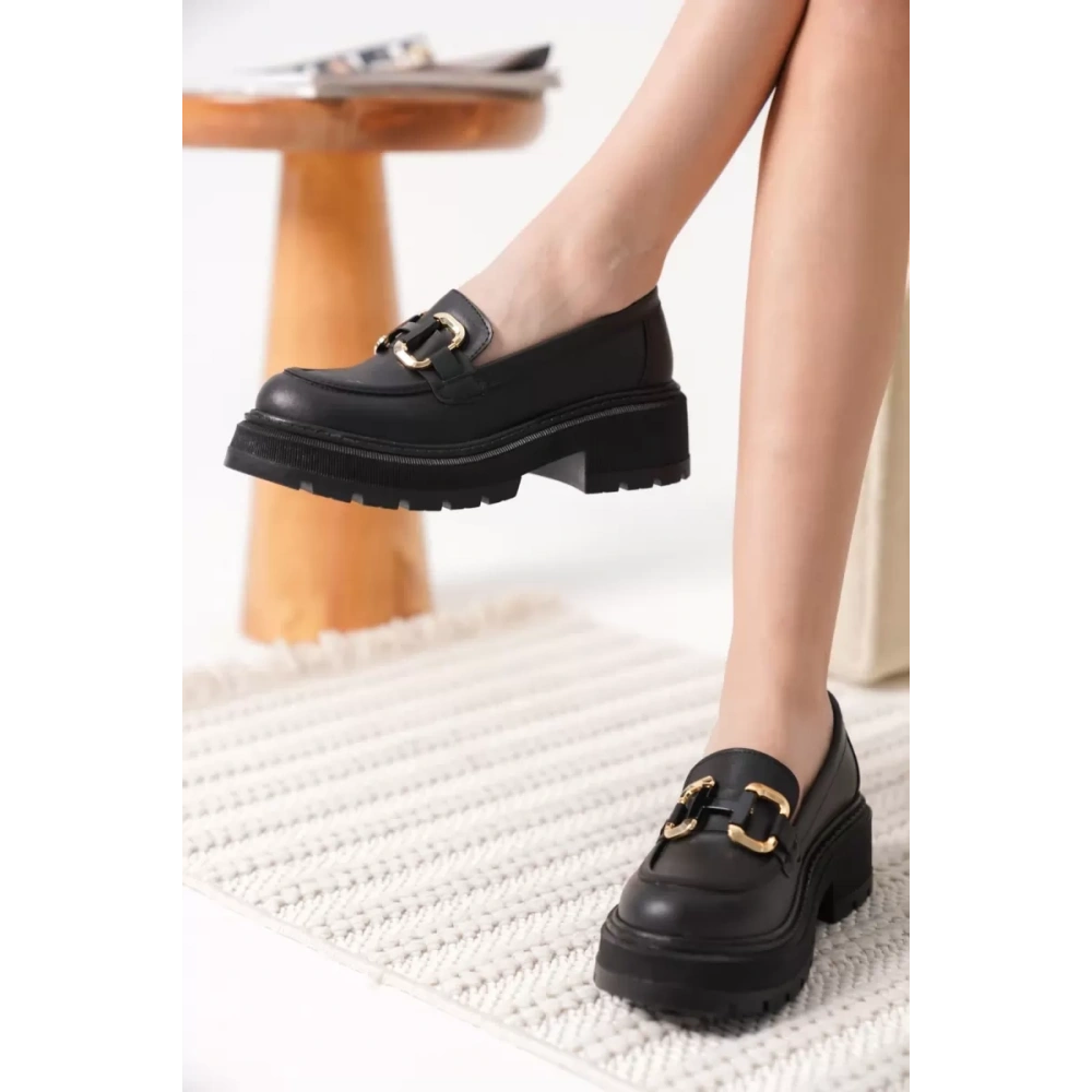 Kadın Siyah Cilt 6cm Topuklu Loafer TR17MS01C