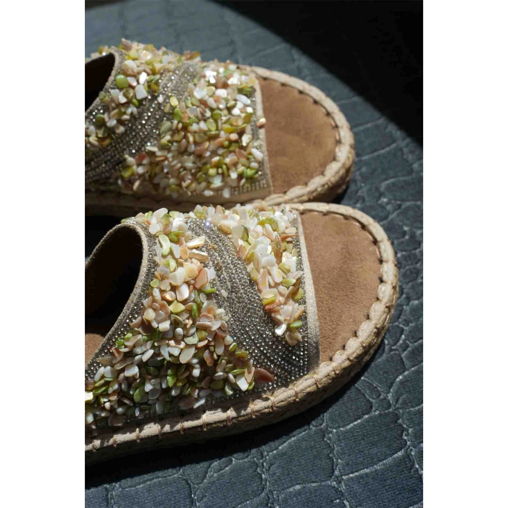 Kadın Bej Taş İşlemeli Terlik TR35MY08B