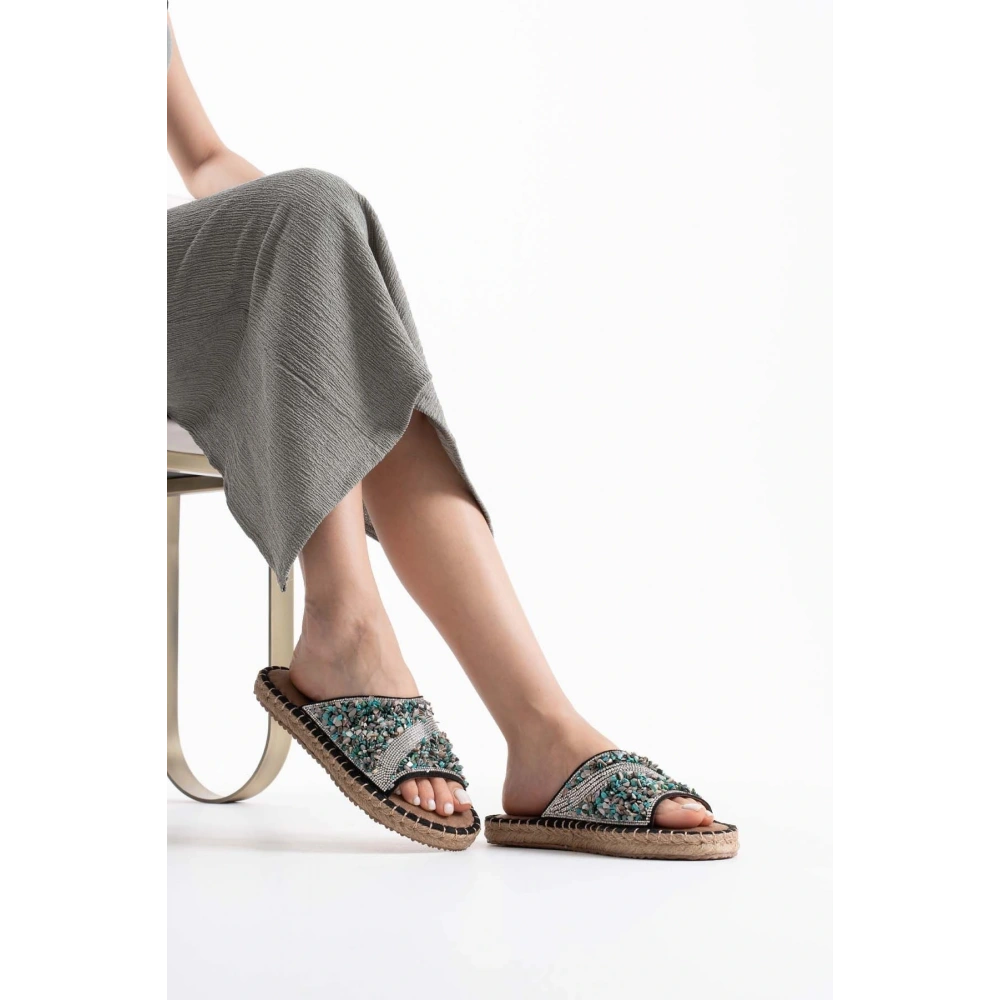 Dennis Kadın Siyah Taş İşlemeli Terlik