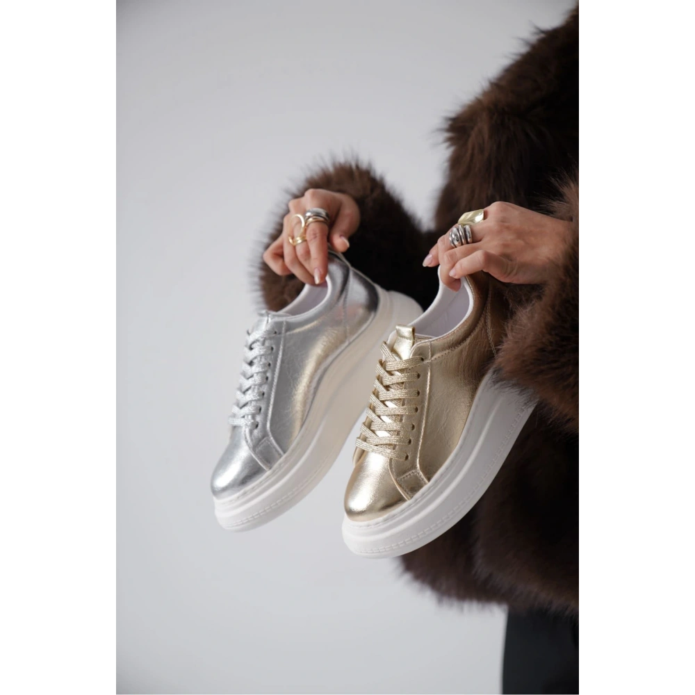 Gümüş Kadın Sneaker TR01MS05B