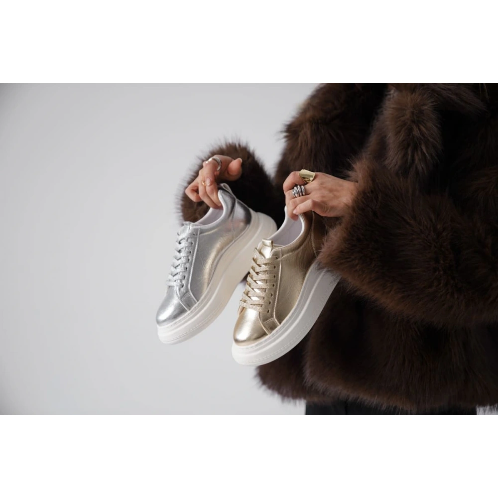 Gümüş Kadın Sneaker TR01MS05B