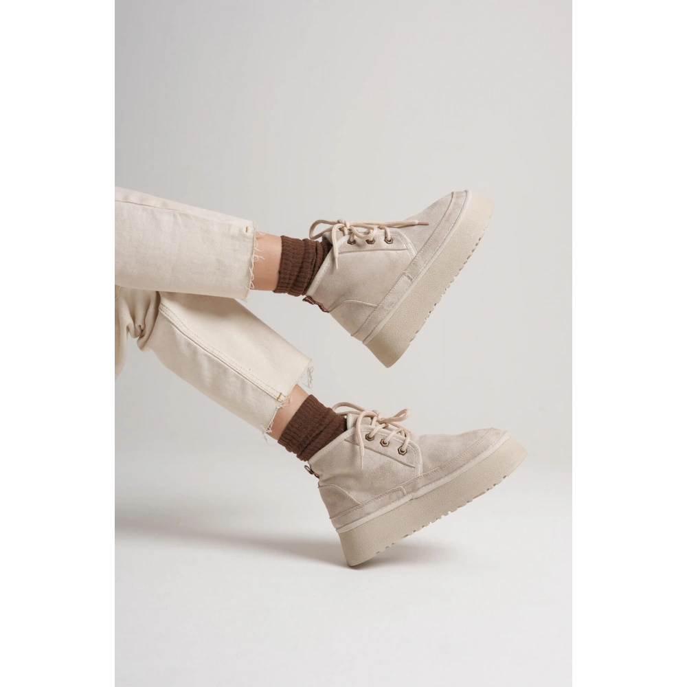 Elena Kadın Bej Kışlık İçi Kürklü Kalın Taban Bot