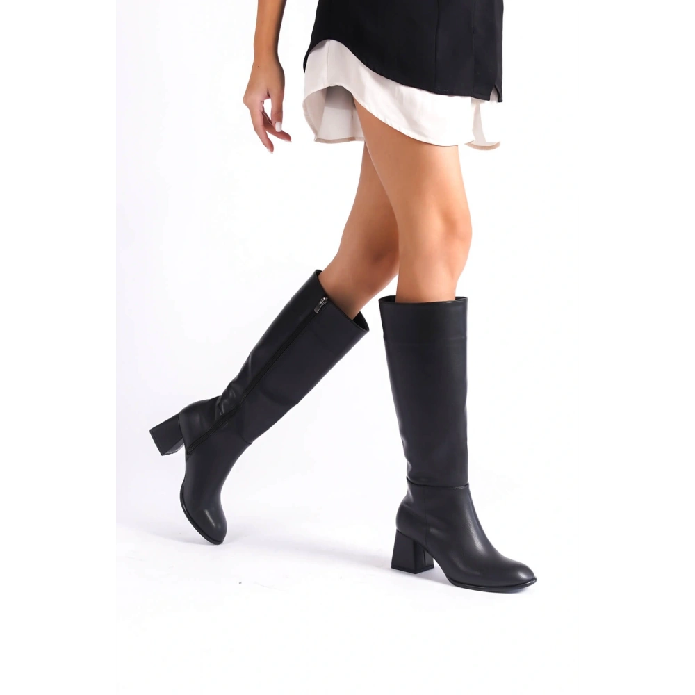 Kadın Kışlık Siyah Kalın Topuklu Çizme TR12MK05A