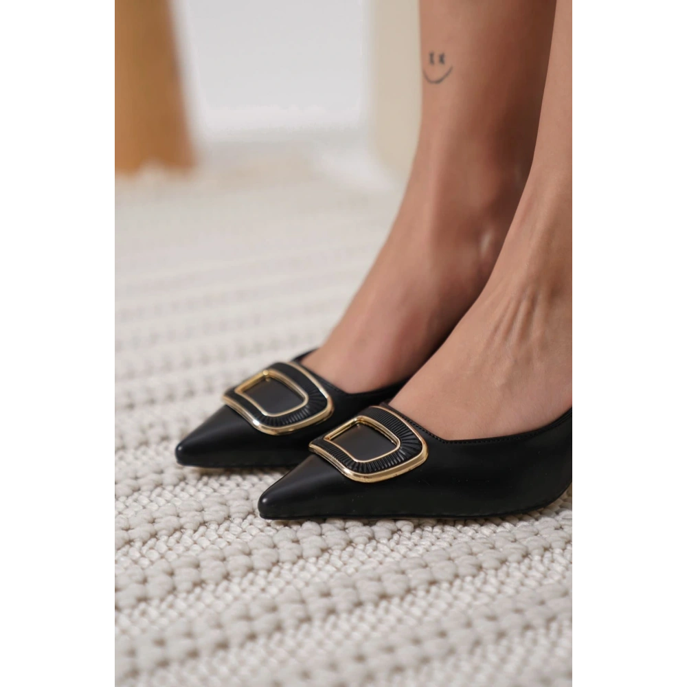 Kadın Siyah Topuklu Ayakkabı TR12MS07A