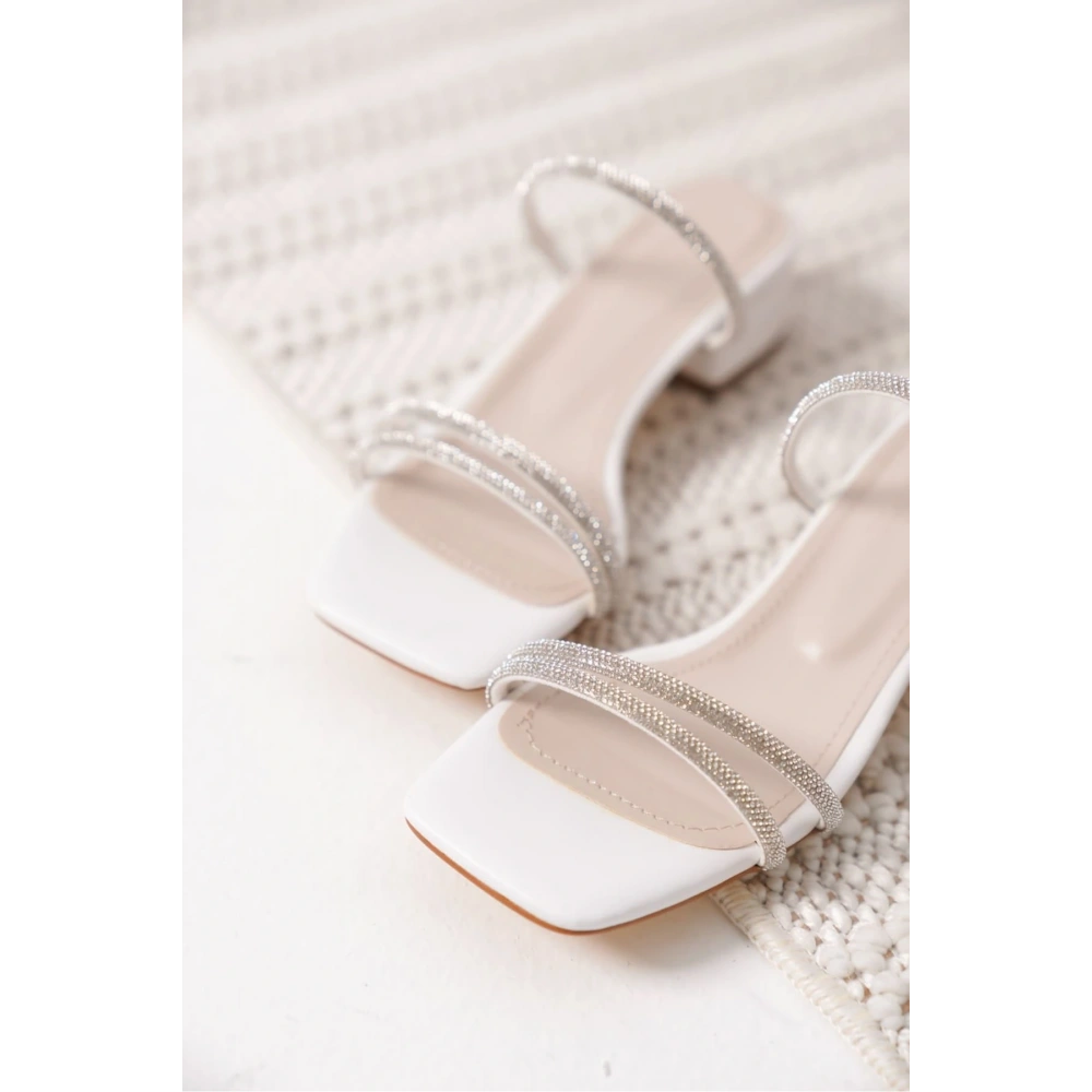 Emma Kadın Kalın Topuklu Beyaz Terlik