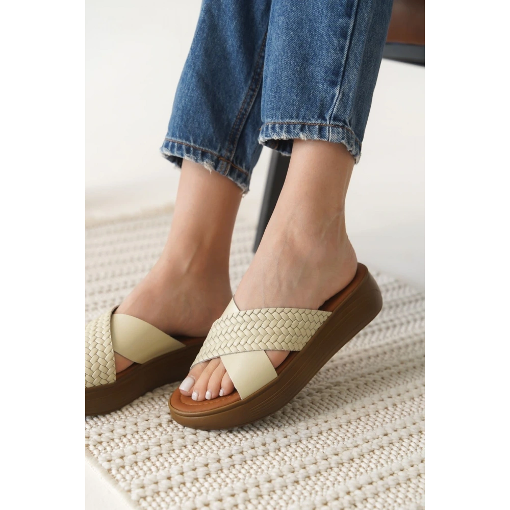 Bej Hakiki Deri Terlik TR31MY53H