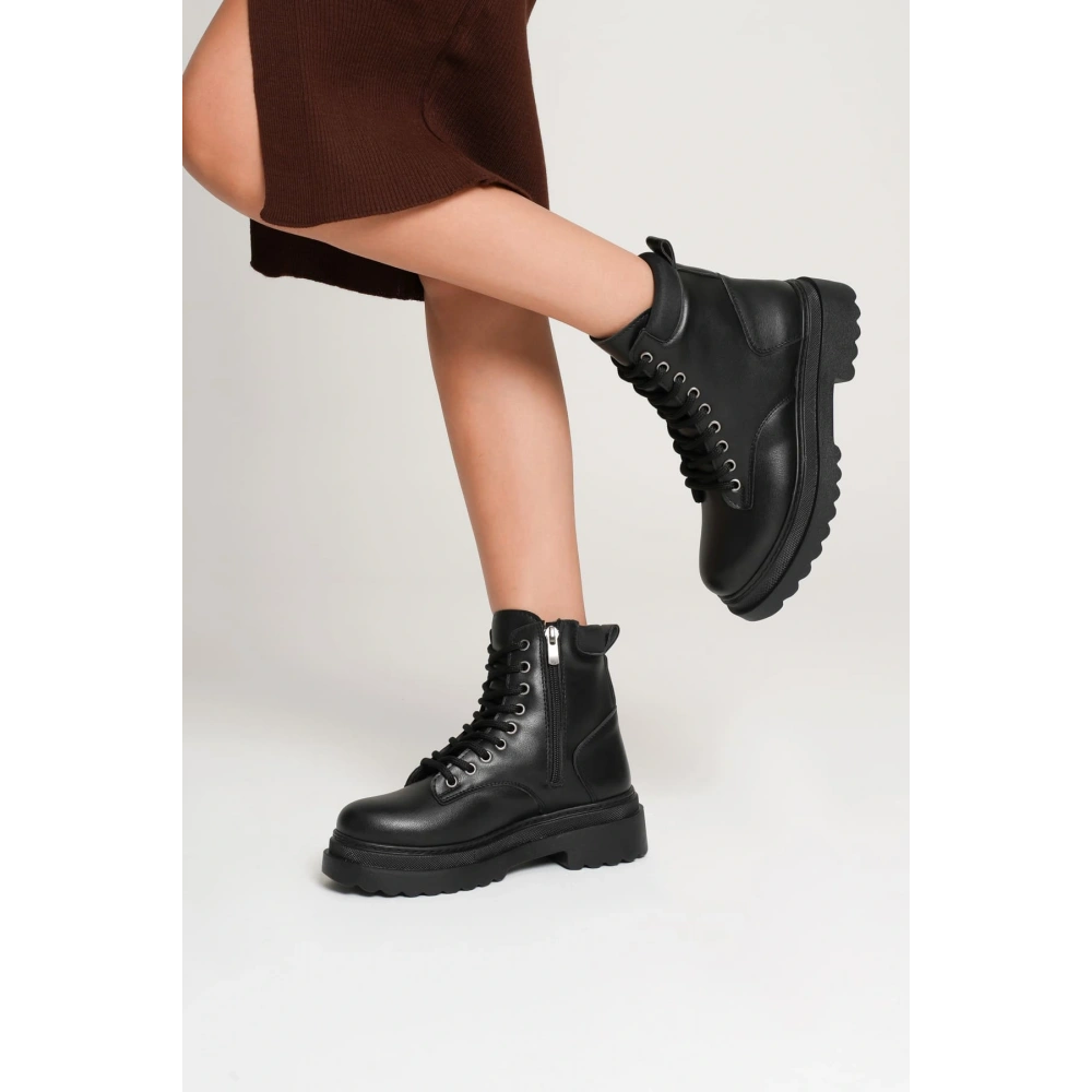 Fiora Kadın Kışlık Kalın Tabanlı Siyah Bot