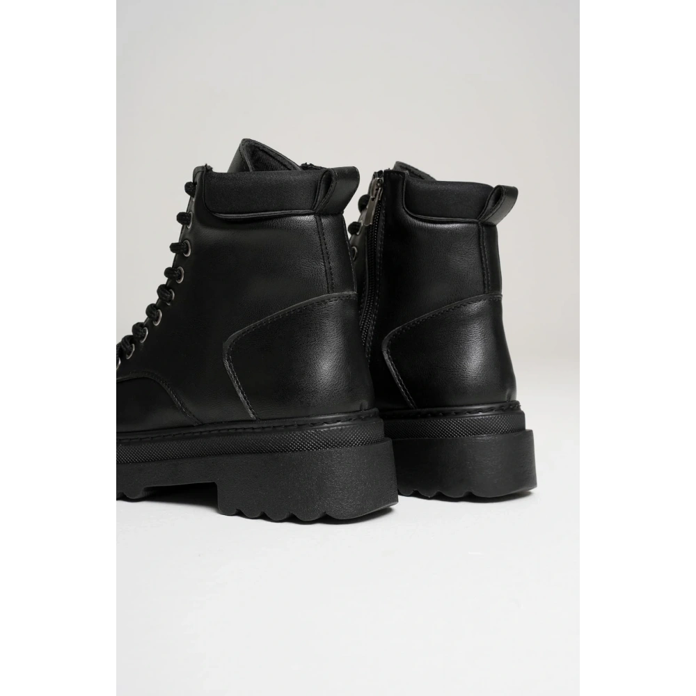 Fiora Kadın Kışlık Kalın Tabanlı Siyah Bot