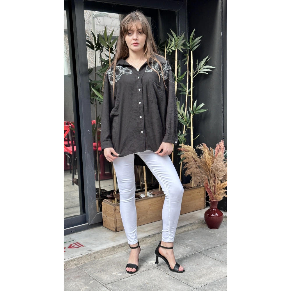 Kadın İşlemeli Gömlek Siyah-Beyaz