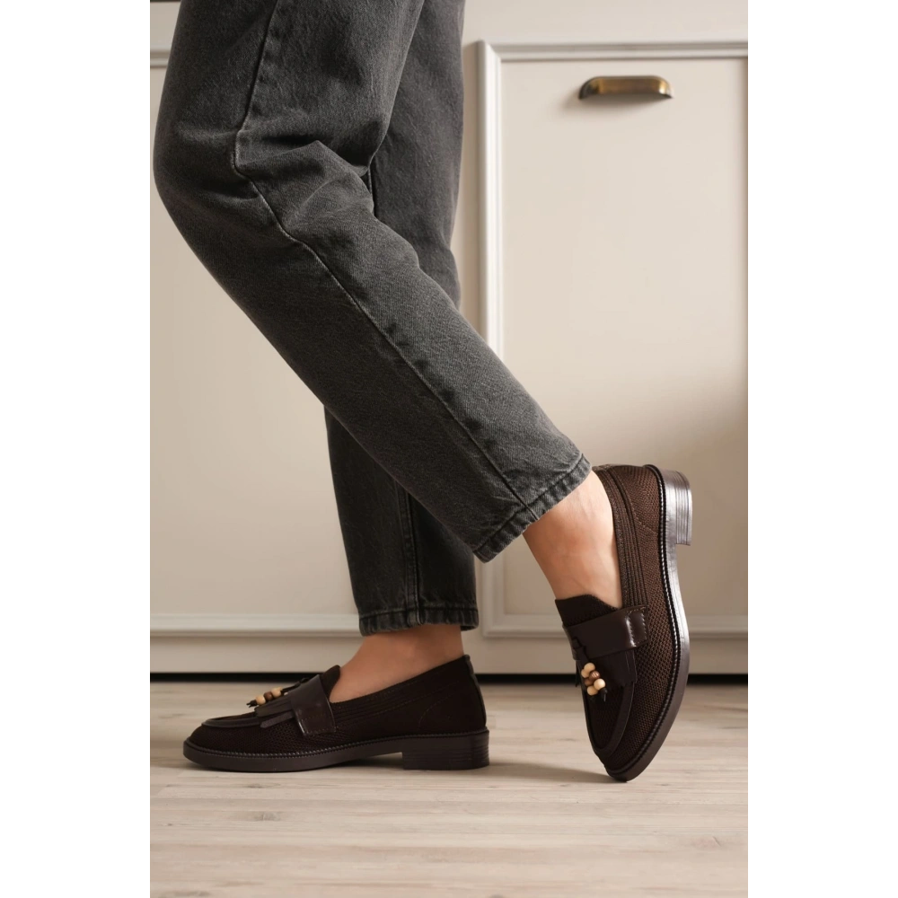 Kadın Acı Kahve Boncuk Püsküllü Günlük Kısa Topuklu Ayakkabı TR30MS01C